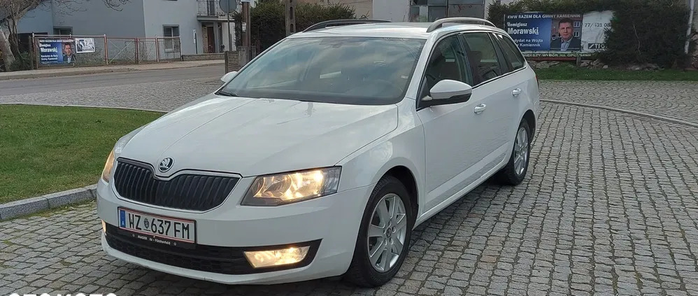 skoda octavia Skoda Octavia cena 29900 przebieg: 220000, rok produkcji 2016 z Myślenice